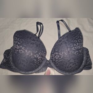 Victoria's Secret pink bra 36B T-shirt Lightly Lined Demi Blue Leopard